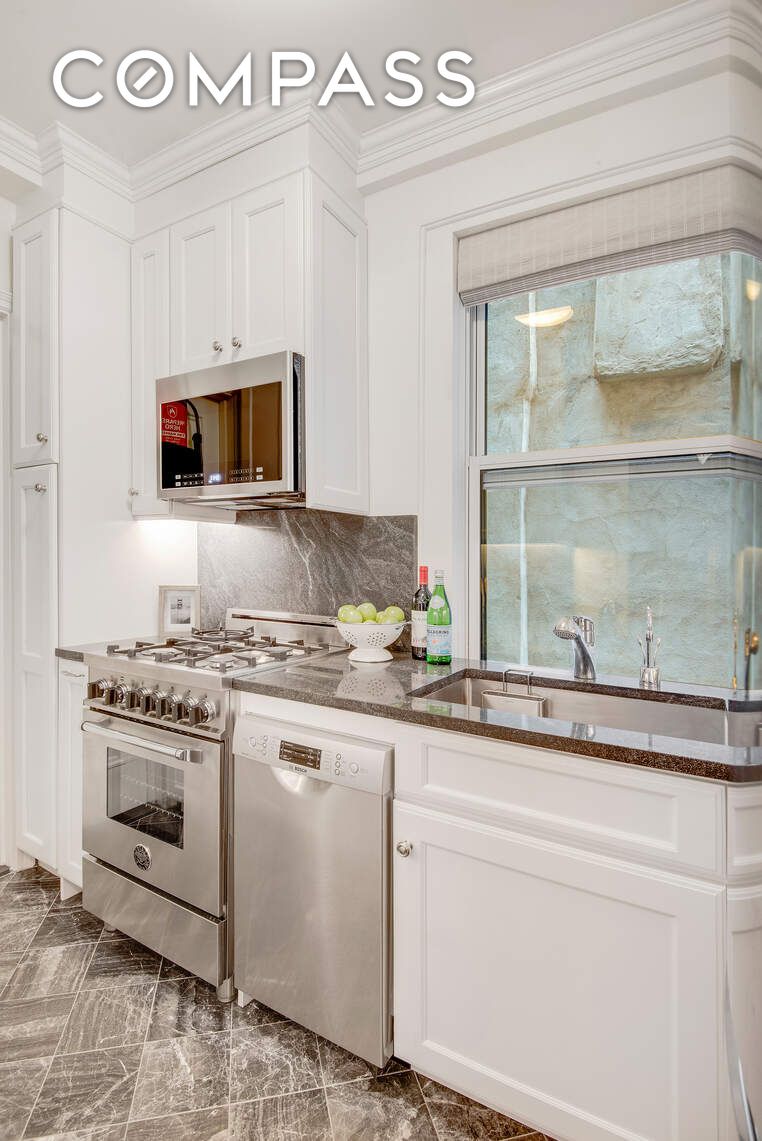 #7 photo, 11 W 69th Street, マンハッタン Upper West Side , NY 10023