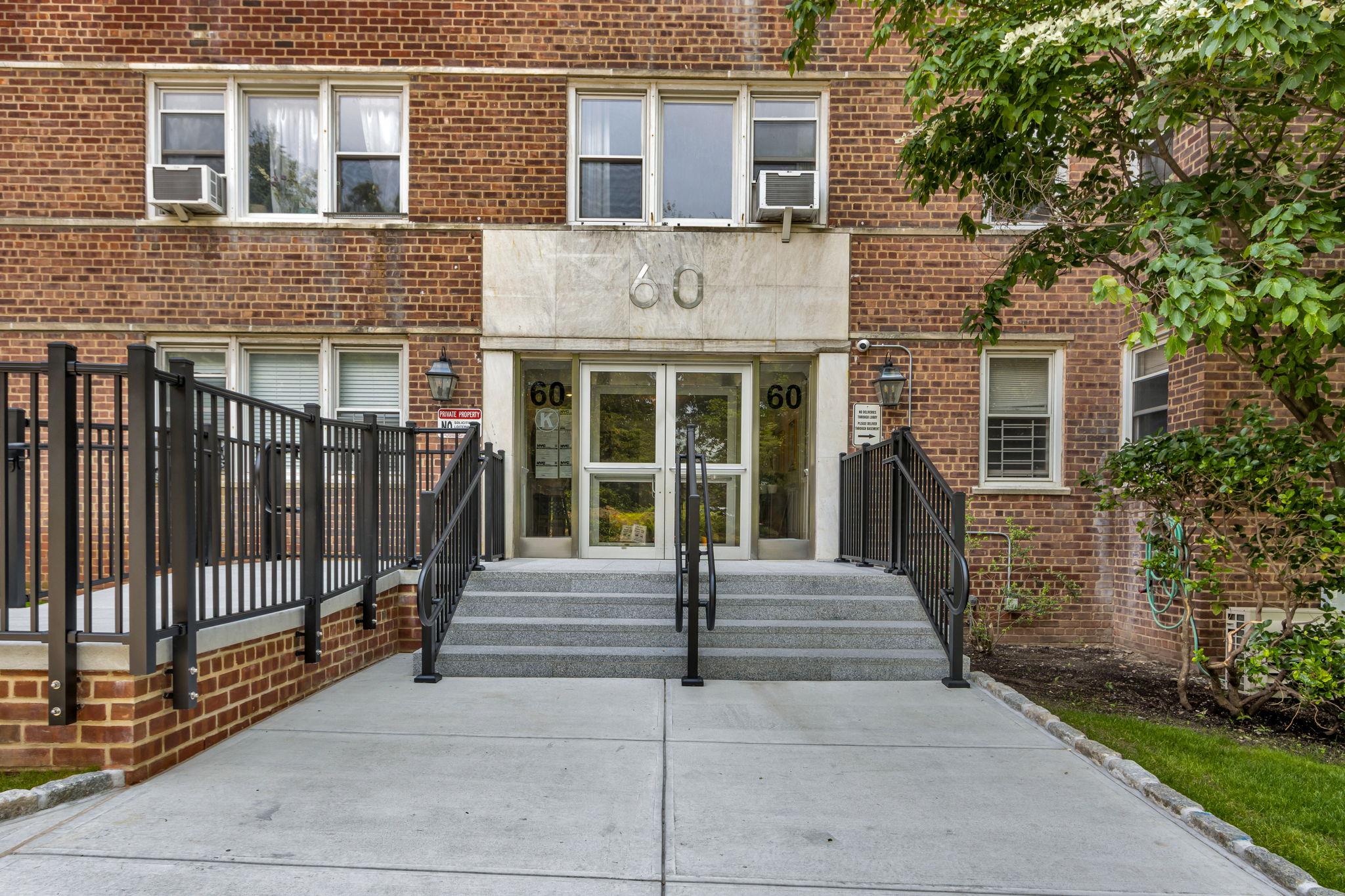 #1 photo, 60 Knolls Crescent, Bronx , NY 10463