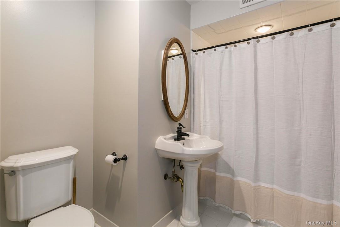 #12 photo, 1191 Post Road, Scarsdale , NY 10583