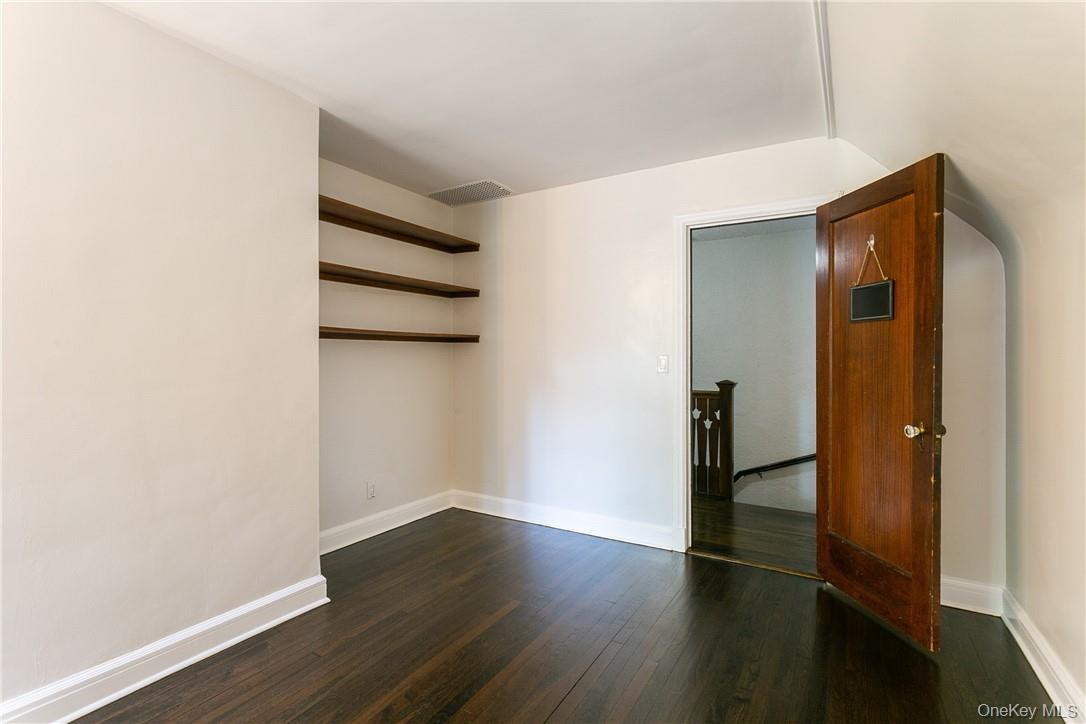 #15 photo, 1191 Post Road, Scarsdale , NY 10583