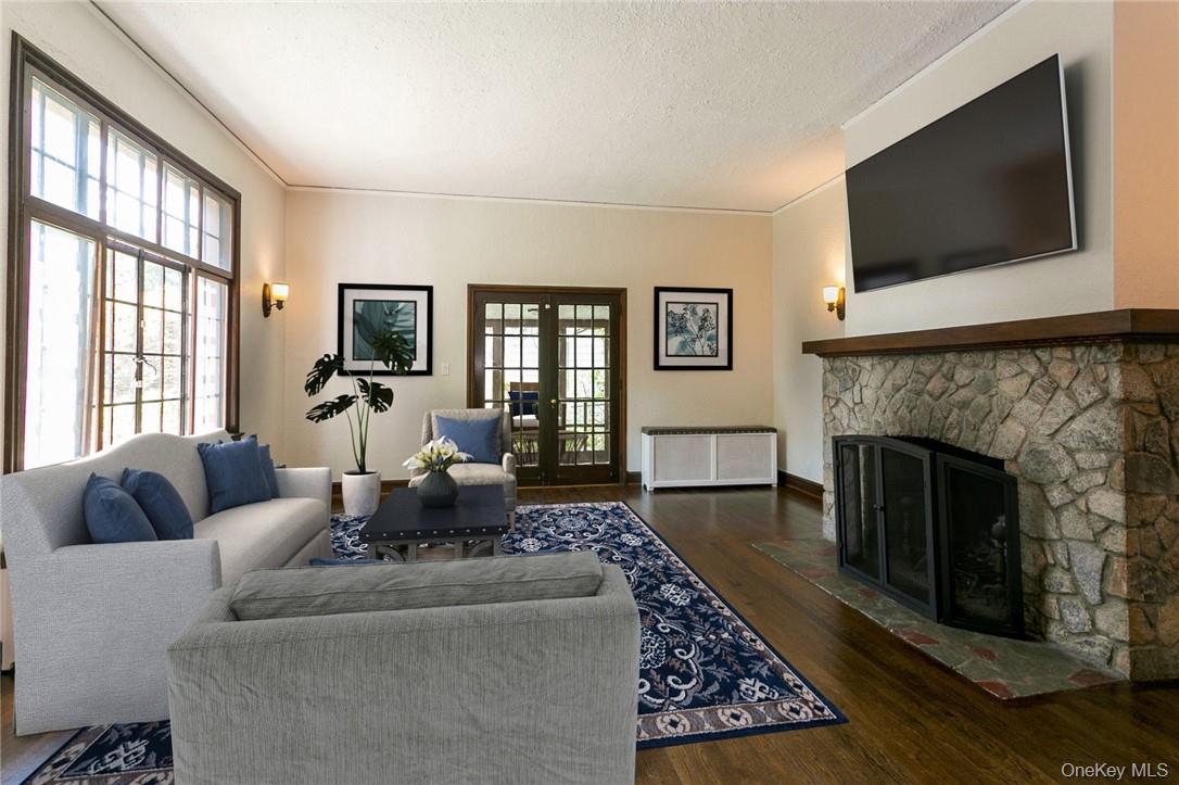 #5 photo, 1191 Post Road, Scarsdale , NY 10583