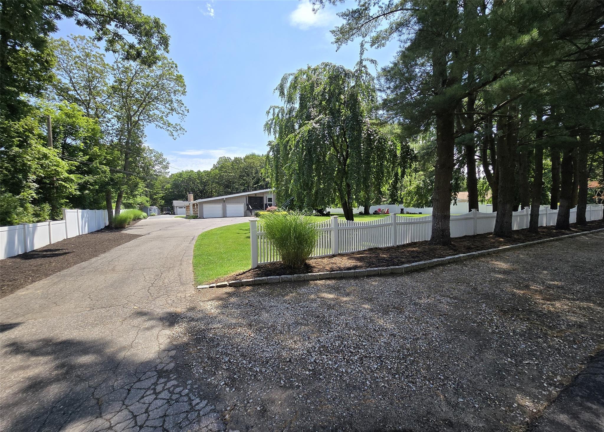 #1 photo, 455 Miller Place Road, 東長島 Miller Place , NY 11764