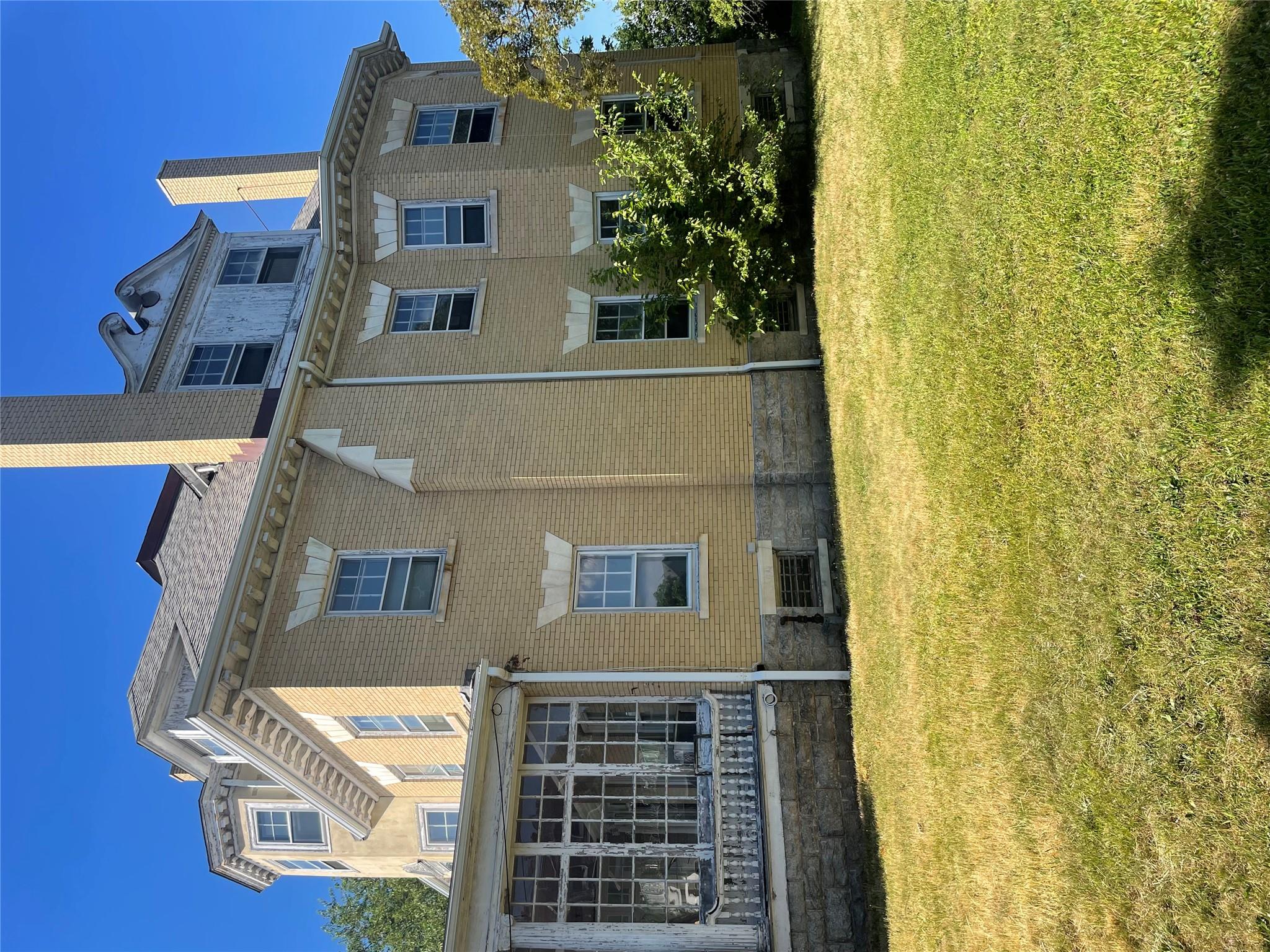 #3 photo, 165 Summit Avenue, Mount Vernon , NY 10550