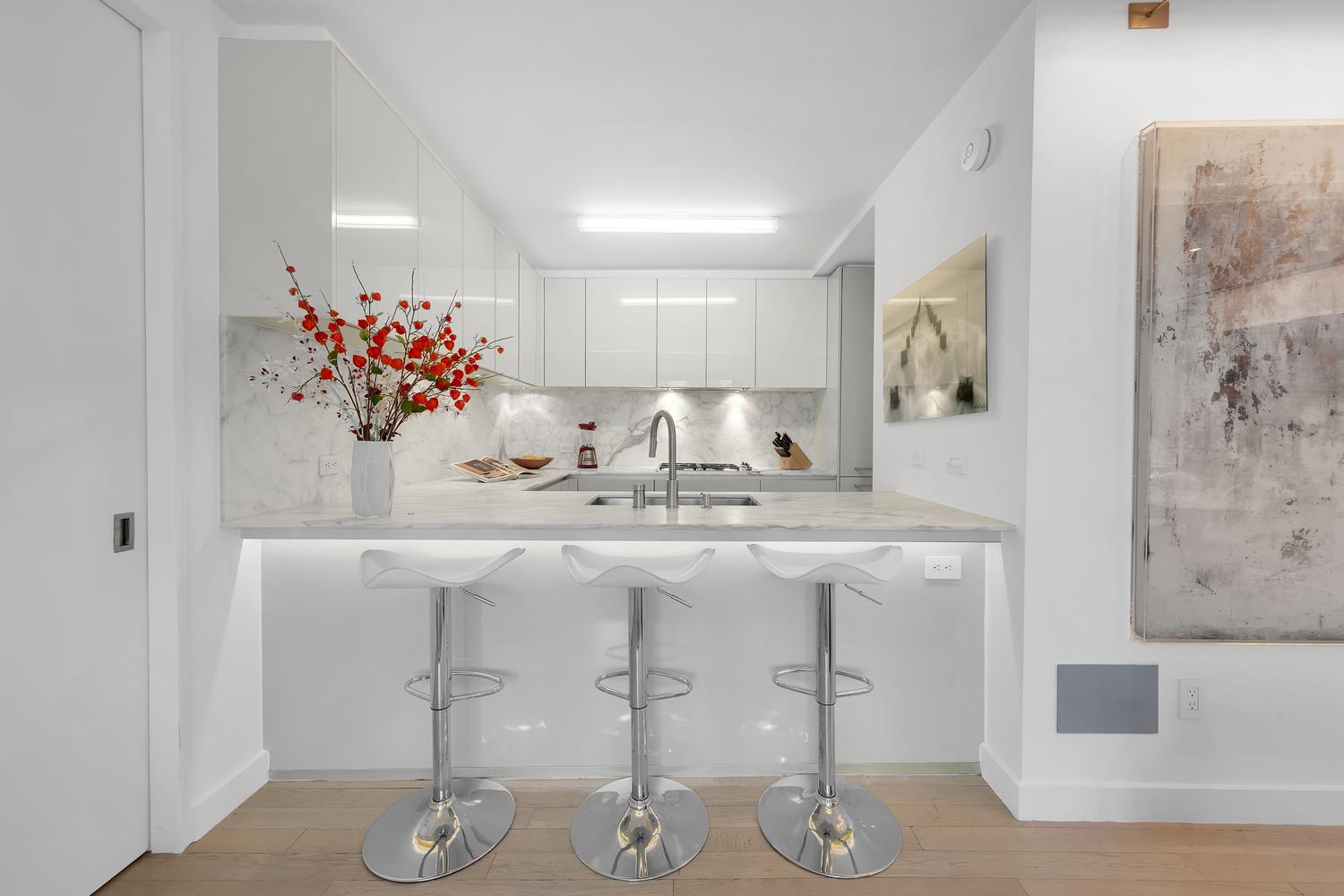 #10 photo, 322 W 57TH Street, マンハッタン Hells Kitchen , NY 10019