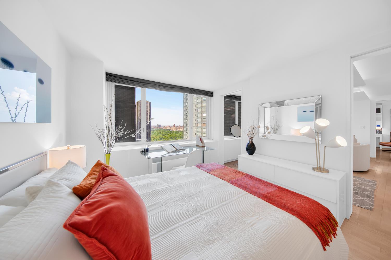 #13 photo, 322 W 57TH Street, マンハッタン Hells Kitchen , NY 10019