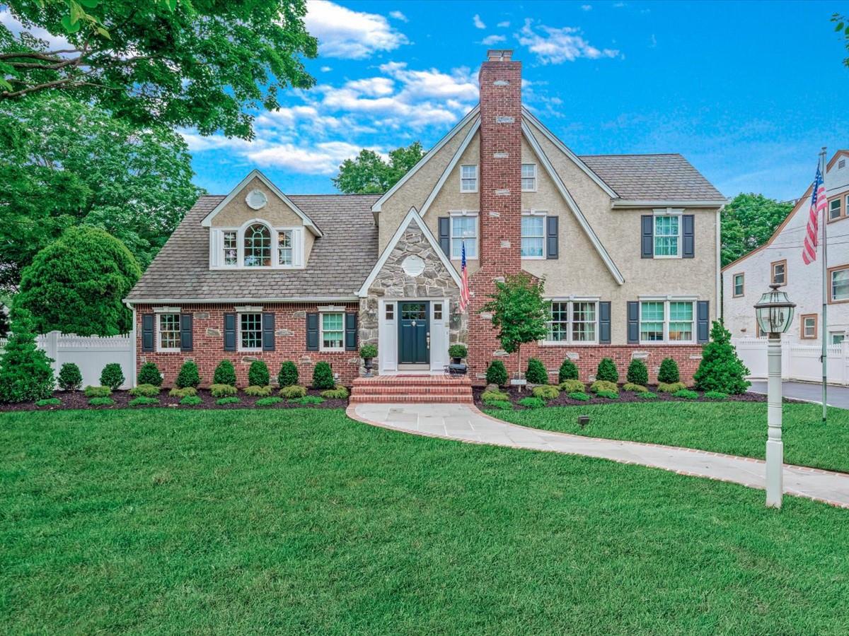 #1 photo, 150 Westminster Road, West Hempstead , NY 11552