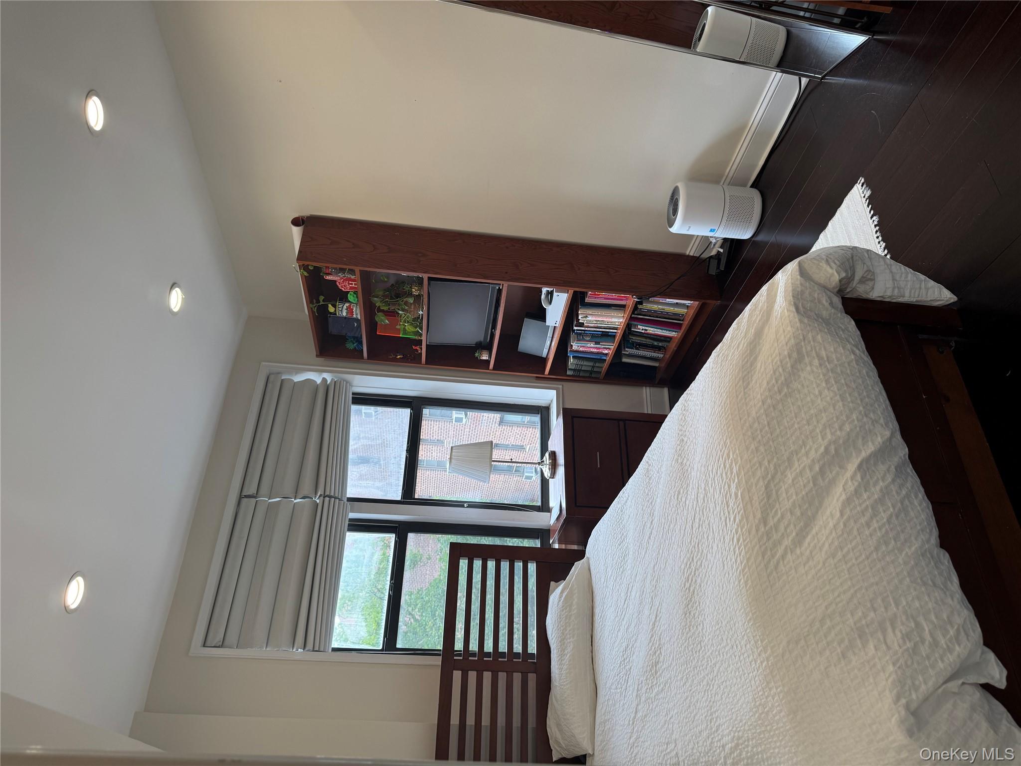 #13 photo, 33-27 91st Street, কুইন্‌স Jackson Heights , NY 11372