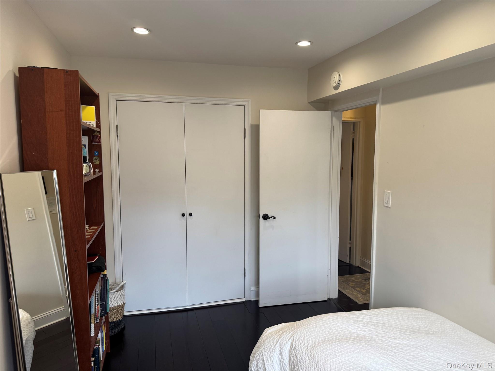 #14 photo, 33-27 91st Street, কুইন্‌স Jackson Heights , NY 11372