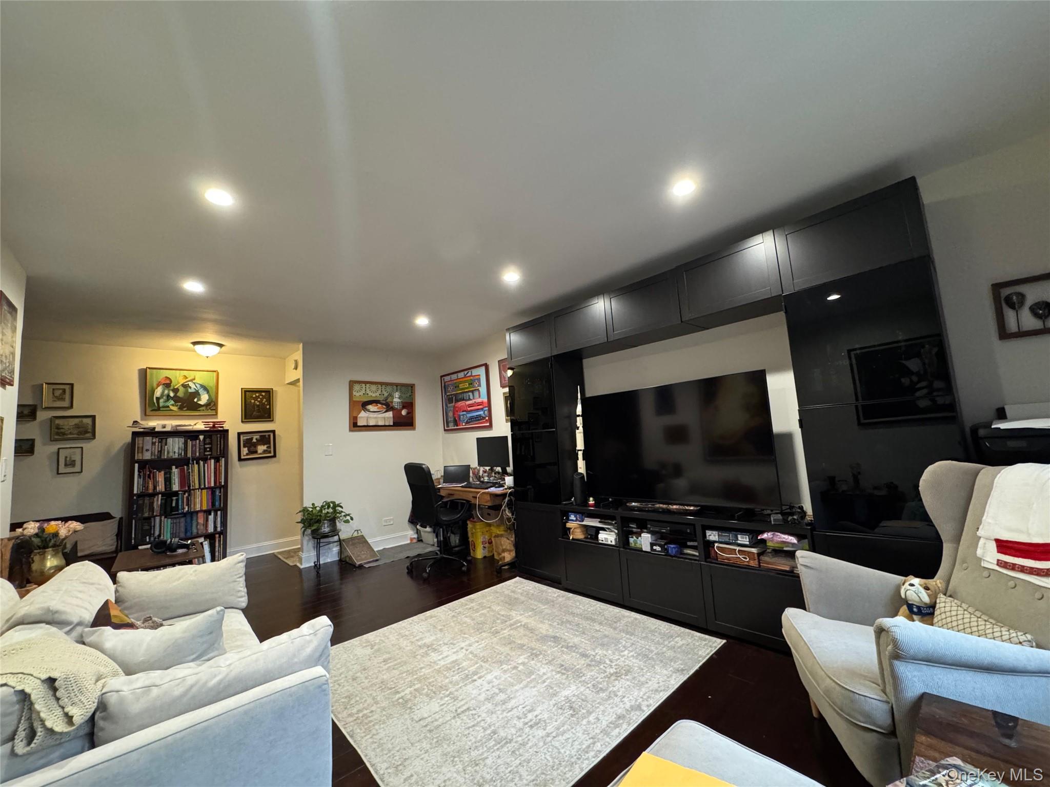 #4 photo, 33-27 91st Street, কুইন্‌স Jackson Heights , NY 11372