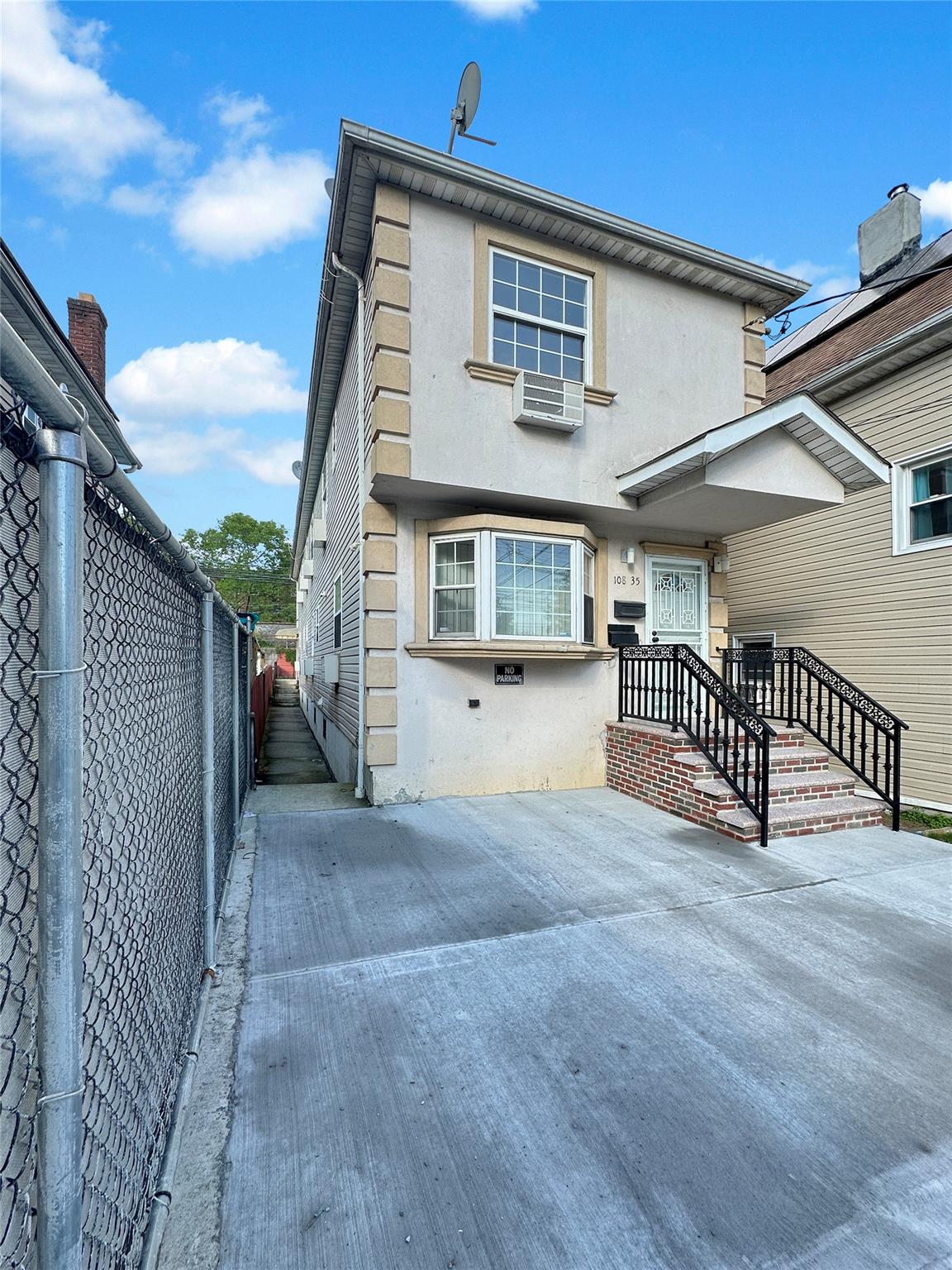 #17 photo, 10835 157th Street, Jamaica , NY 11433