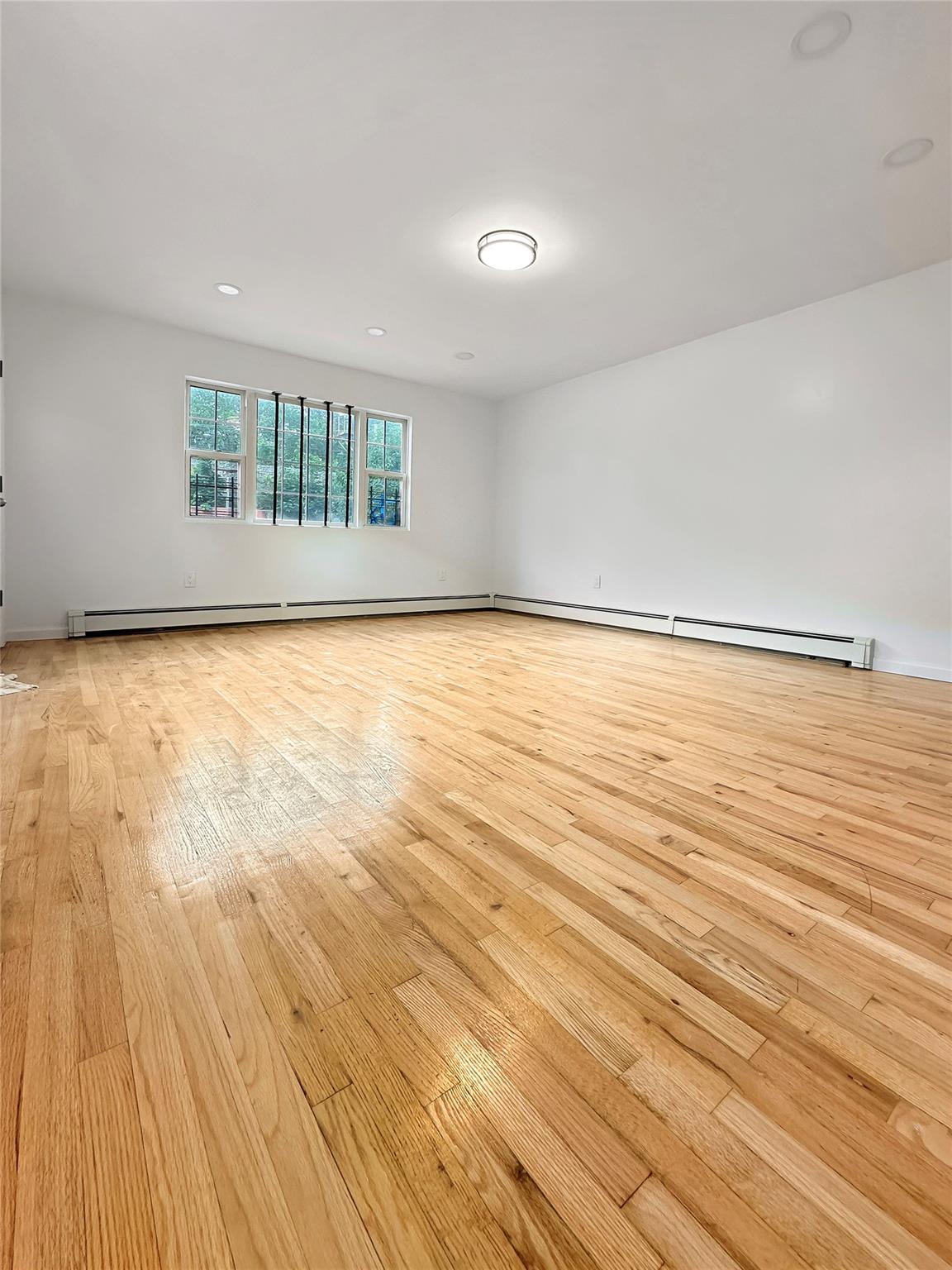 #19 photo, 10835 157th Street, Jamaica , NY 11433