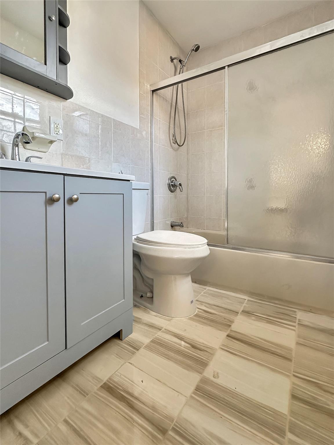 #9 photo, 10835 157th Street, Jamaica , NY 11433