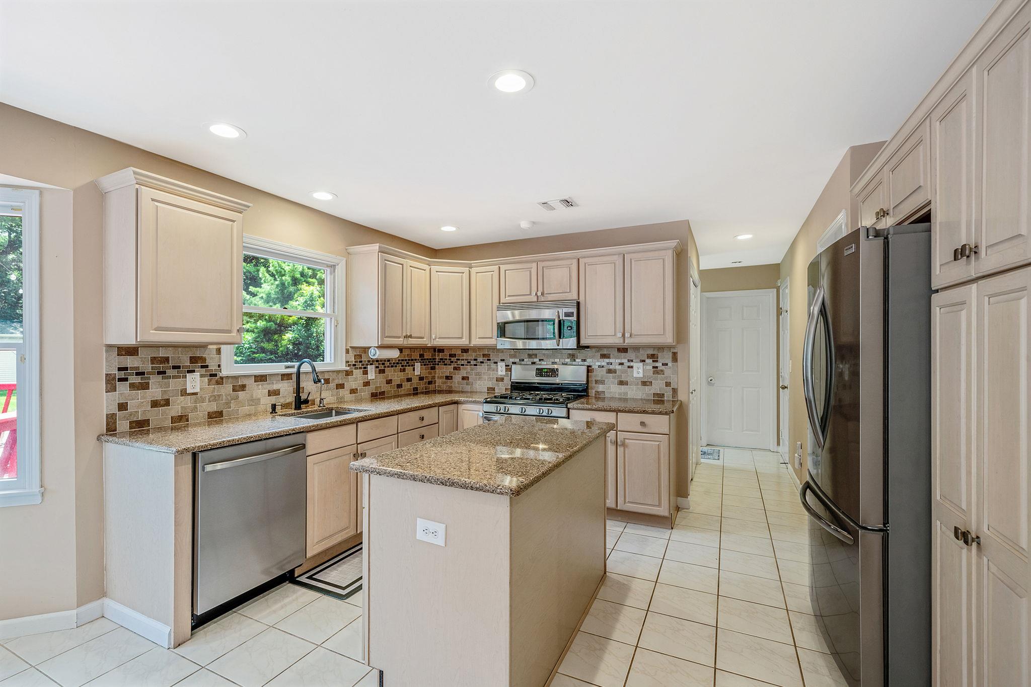 #14 photo, 85 Caramel Road, Commack , NY 11725