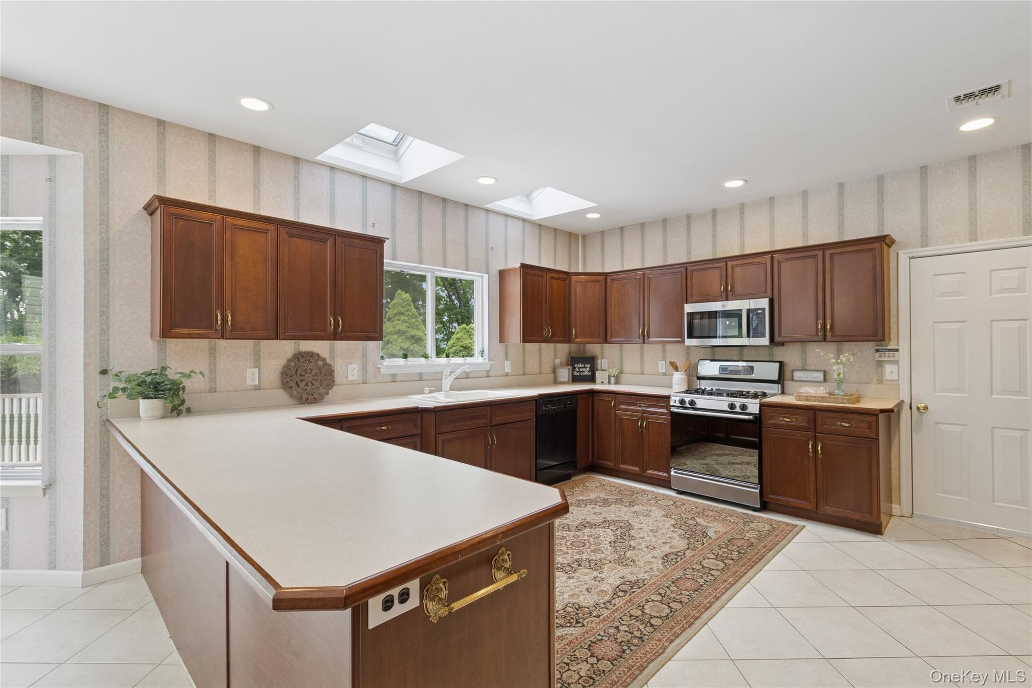 #15 photo, 3 Heidi Lane, サフォーク郡 Mount Sinai , NY 11766