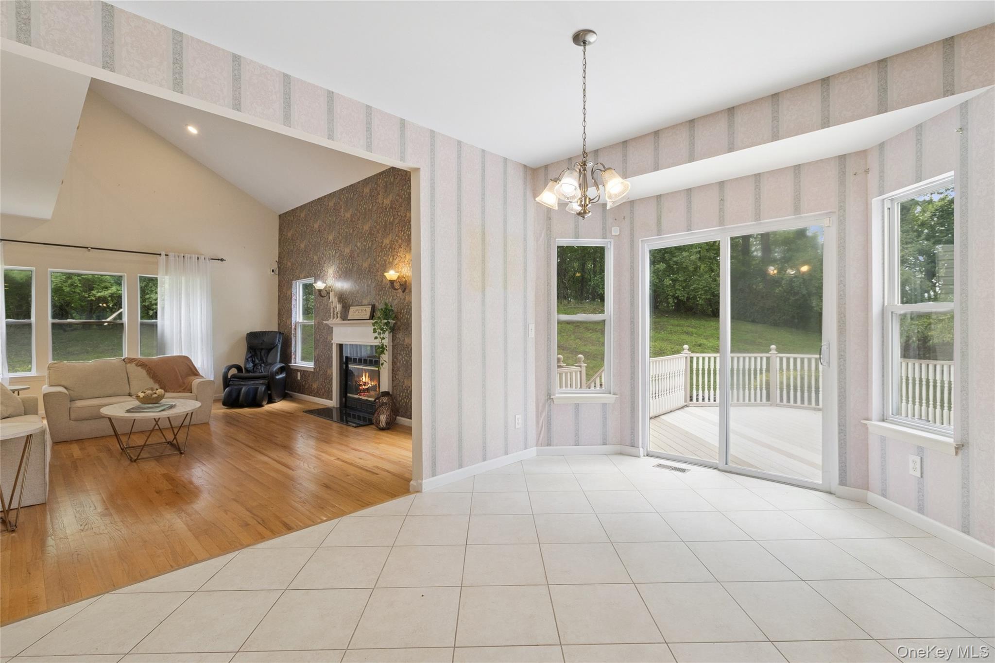 #17 photo, 3 Heidi Lane, サフォーク郡 Mount Sinai , NY 11766