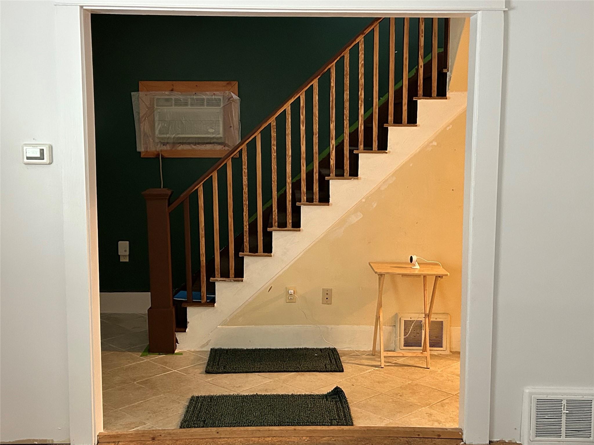 #5 photo, 42 Columbia Street, Poughkeepsie , NY 12601