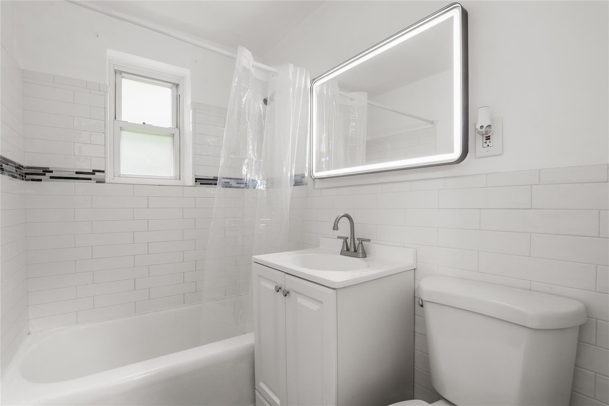 #7 photo, 140 N Broadway, Irvington , NY 10533