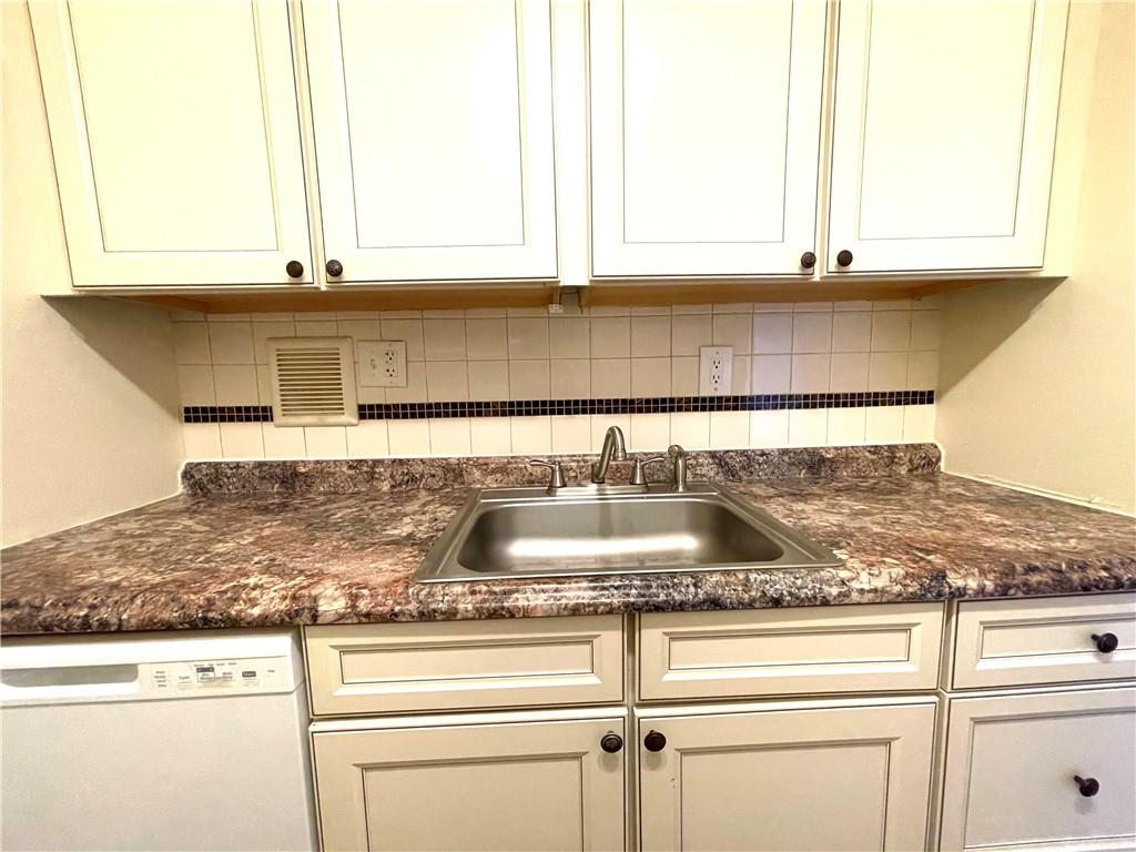 #17 photo, 35 Park Avenue, Suffern , NY 10901