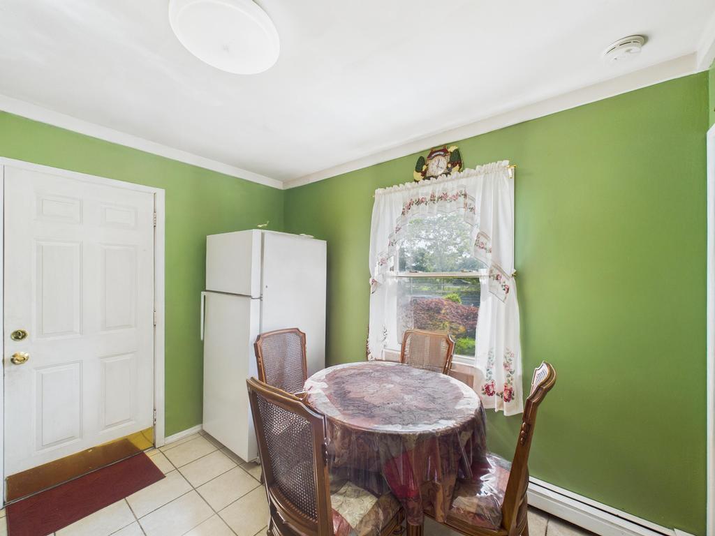 #14 photo, 335 Loring Road, Levittown , NY 11756