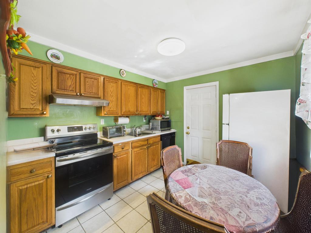 #3 photo, 335 Loring Road, Levittown , NY 11756