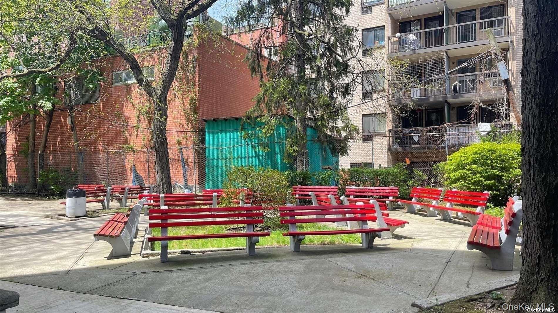 #11 photo, 142-05 Roosevelt Avenue, クイーンズ区 Flushing , NY 11354