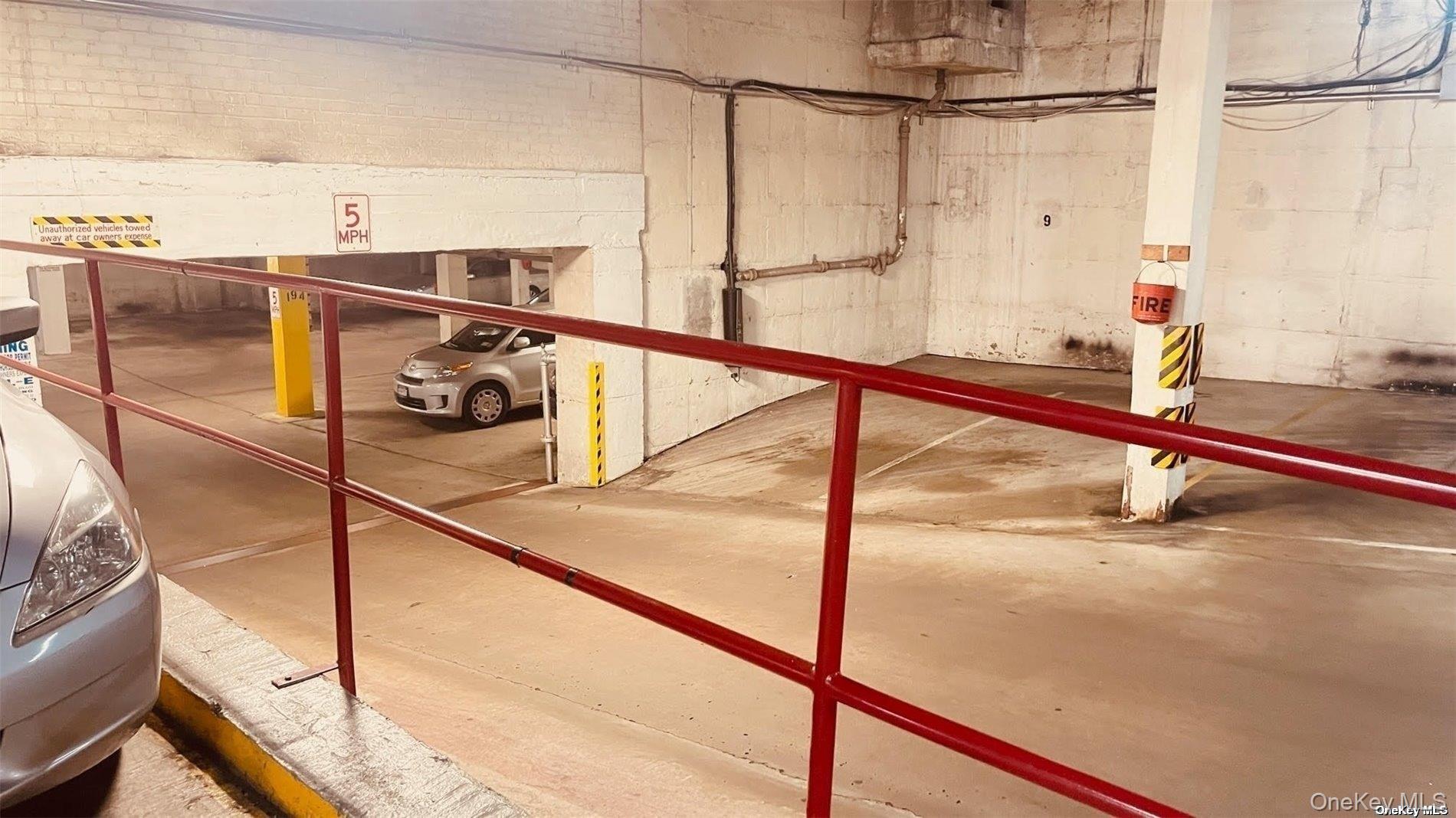 #12 photo, 142-05 Roosevelt Avenue, クイーンズ区 Flushing , NY 11354