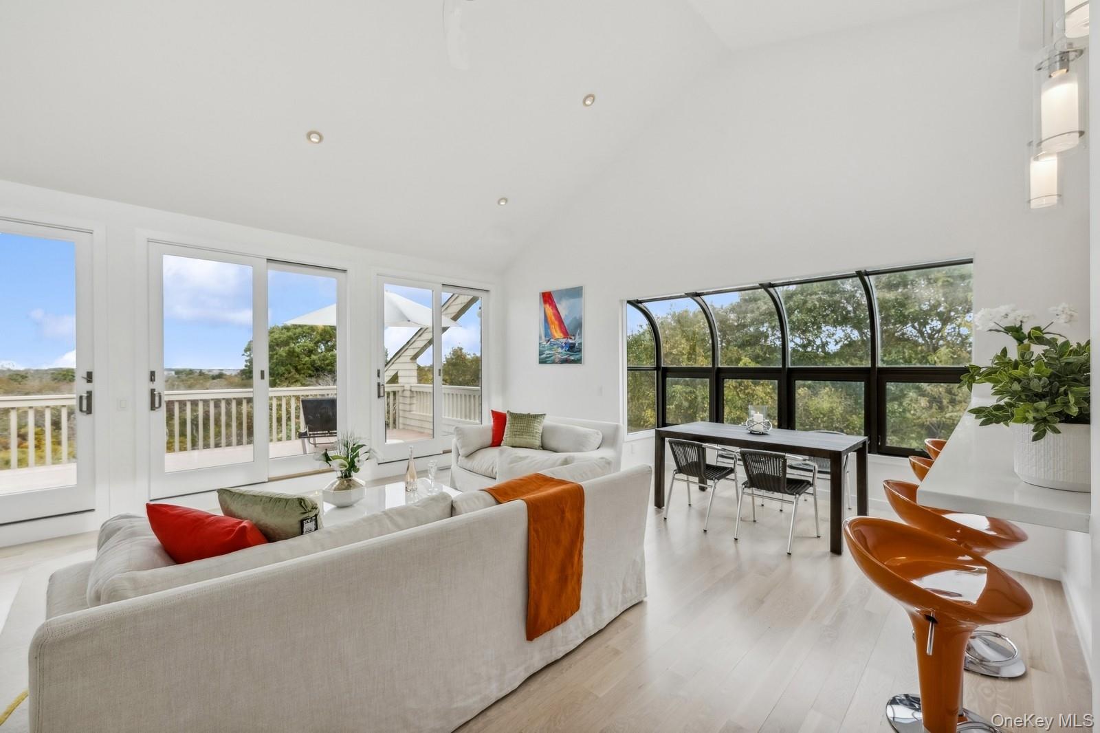 #13 photo, 21 S Fulton Dr, サフォーク郡 Montauk , NY 11954