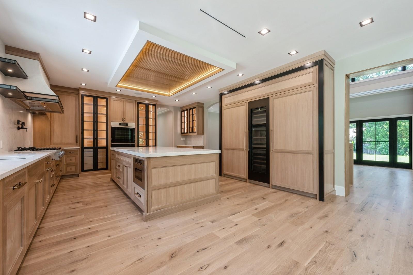 #15 photo, 352 Cold Spring Road, ナッソー郡 Syosset , NY 11791