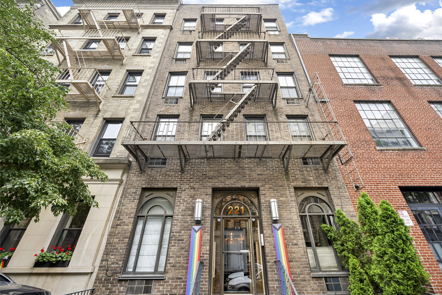 #12 photo, 221 W 21ST Street, マンハッタン Chelsea , NY 10011