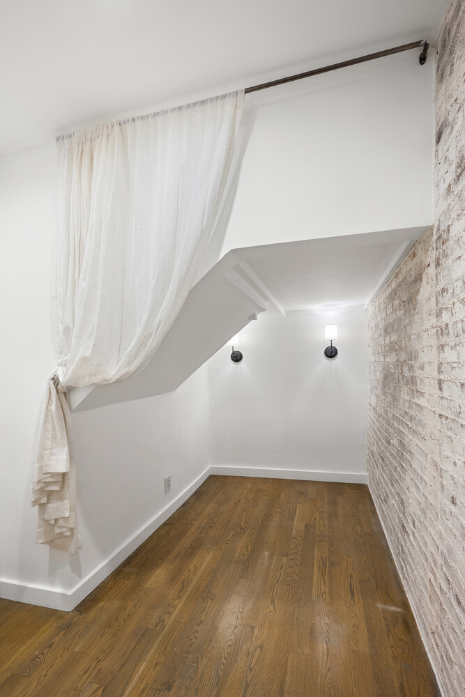 #9 photo, 221 W 21ST Street, マンハッタン Chelsea , NY 10011