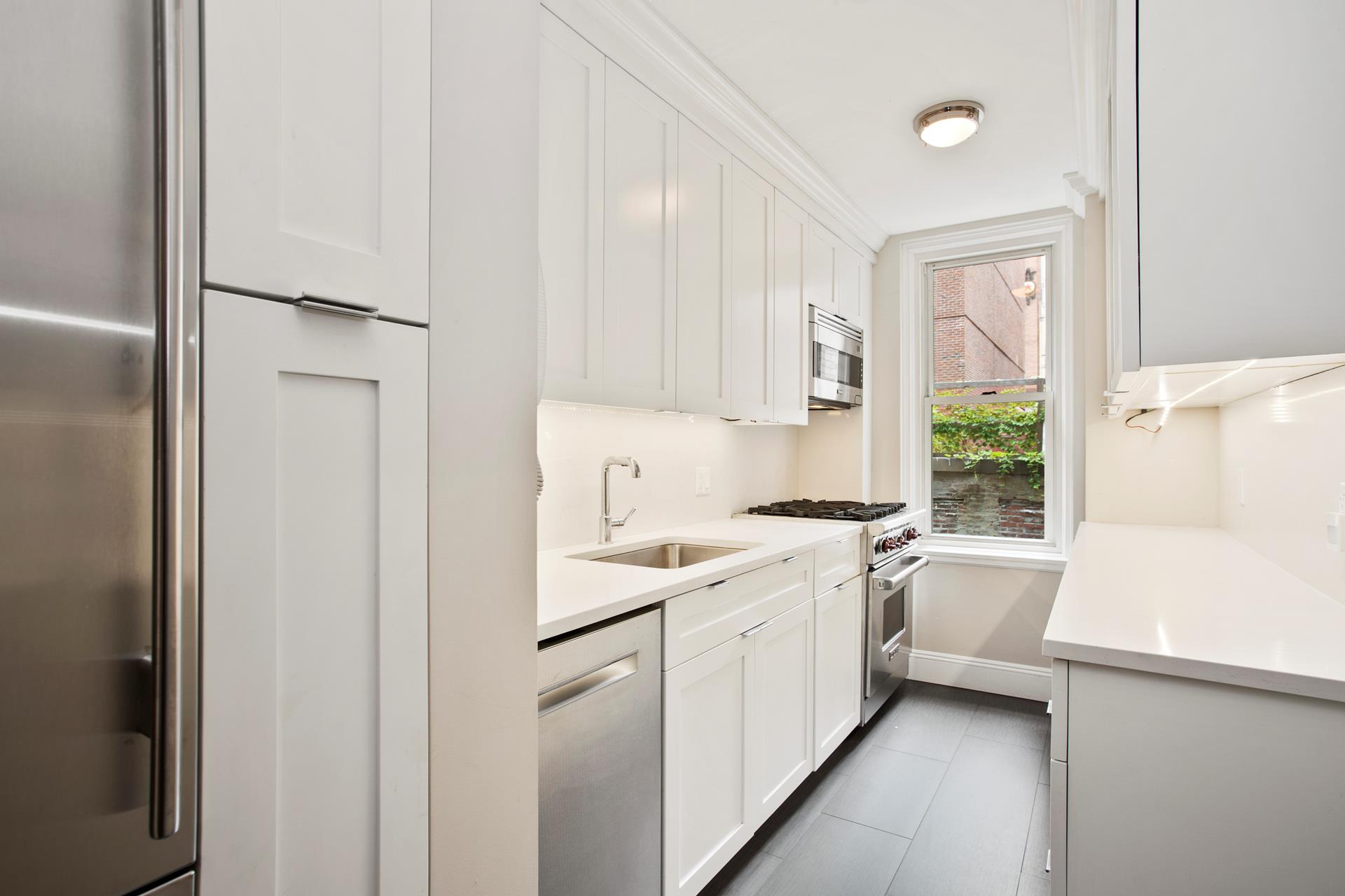 #11 photo, 59 W 12TH Street, マンハッタン Greenwich Village , NY 10011