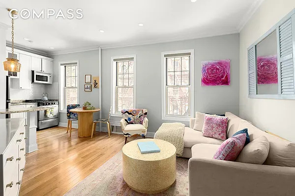 #1 photo, 204 W 10th Street, مانهاتن West Village , NY 10014