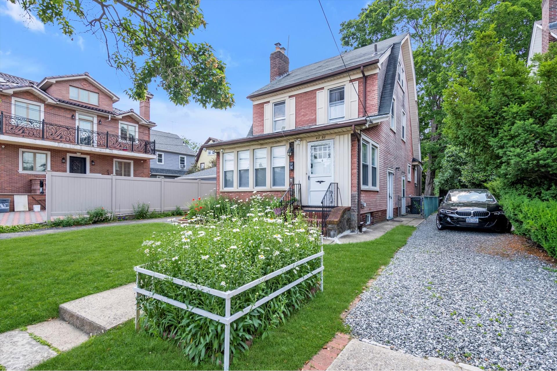 #10 photo, 43-60 AUBURNDALE Lane, クイーンズ区 Flushing , NY 11358