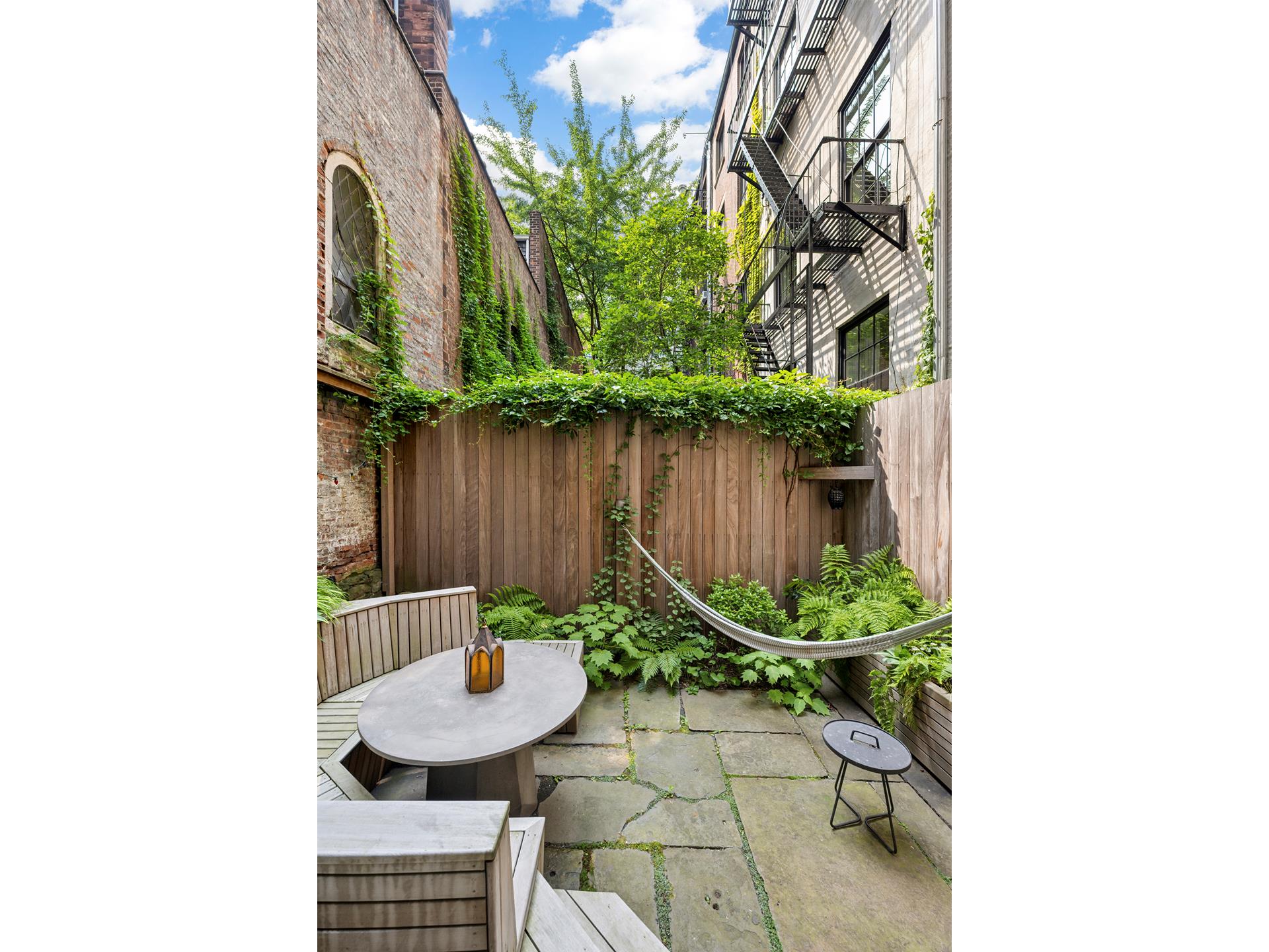 #12 photo, 222 E 17TH Street, マンハッタン Gramercy Park , NY 10003