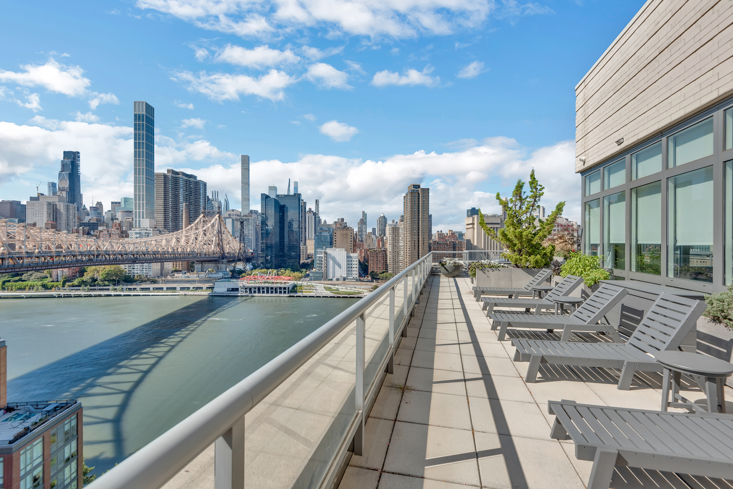 #1 photo, New York City, مانهاتن Roosevelt Island , NY 10044