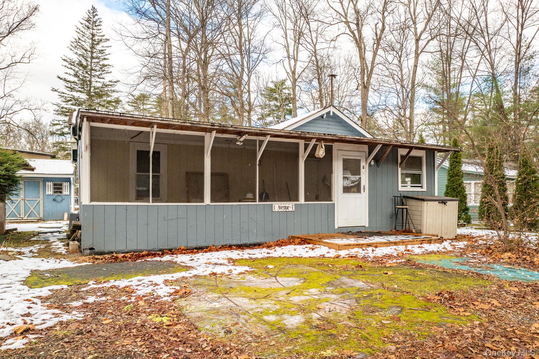 #6 photo, 3 Avenue, Godeffroy , NY 12729