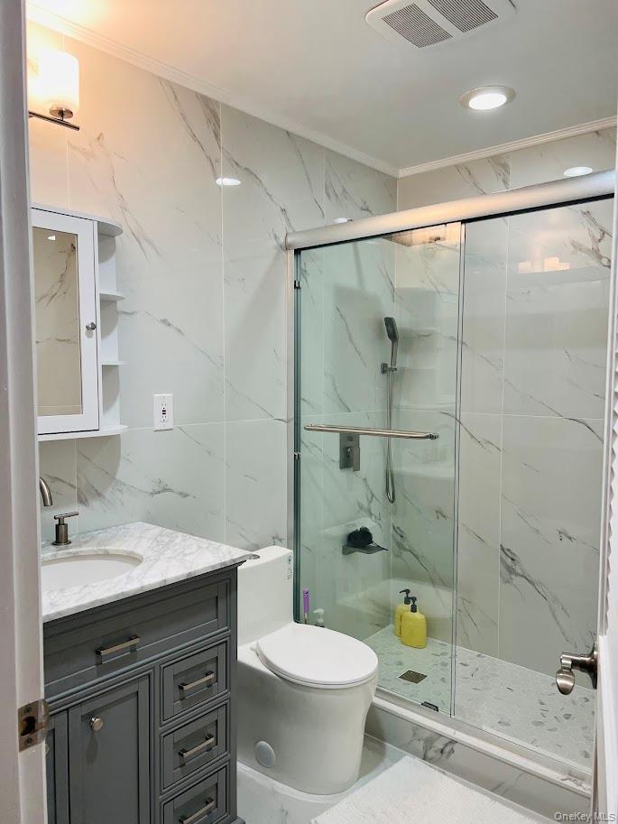 #15 photo, 18 Sherwood Lane, Roslyn Heights , NY 11577