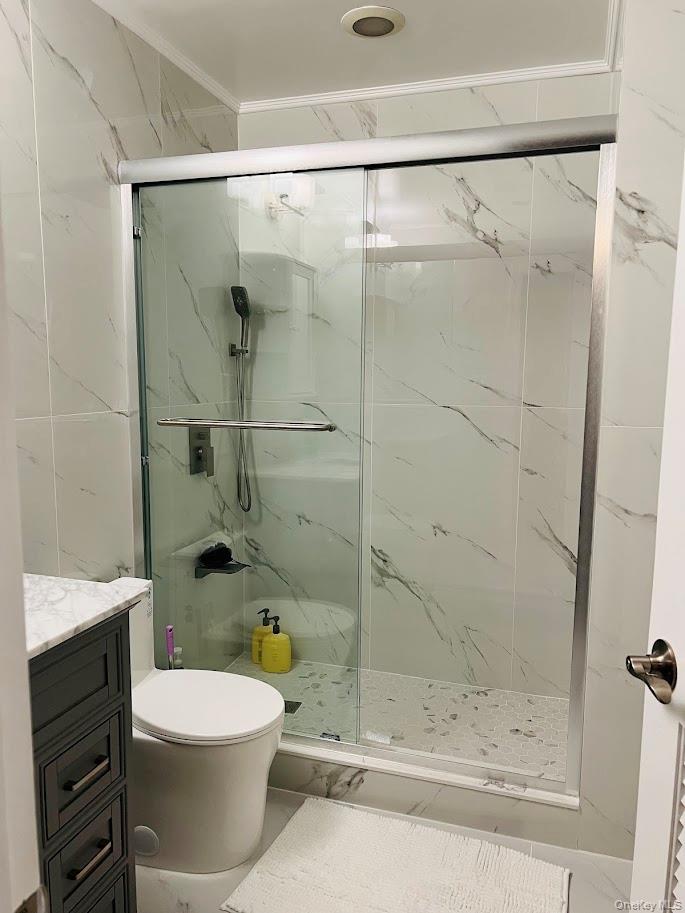 #16 photo, 18 Sherwood Lane, Roslyn Heights , NY 11577