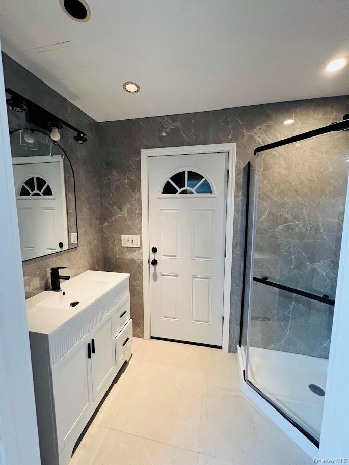 #18 photo, 18 Sherwood Lane, Roslyn Heights , NY 11577