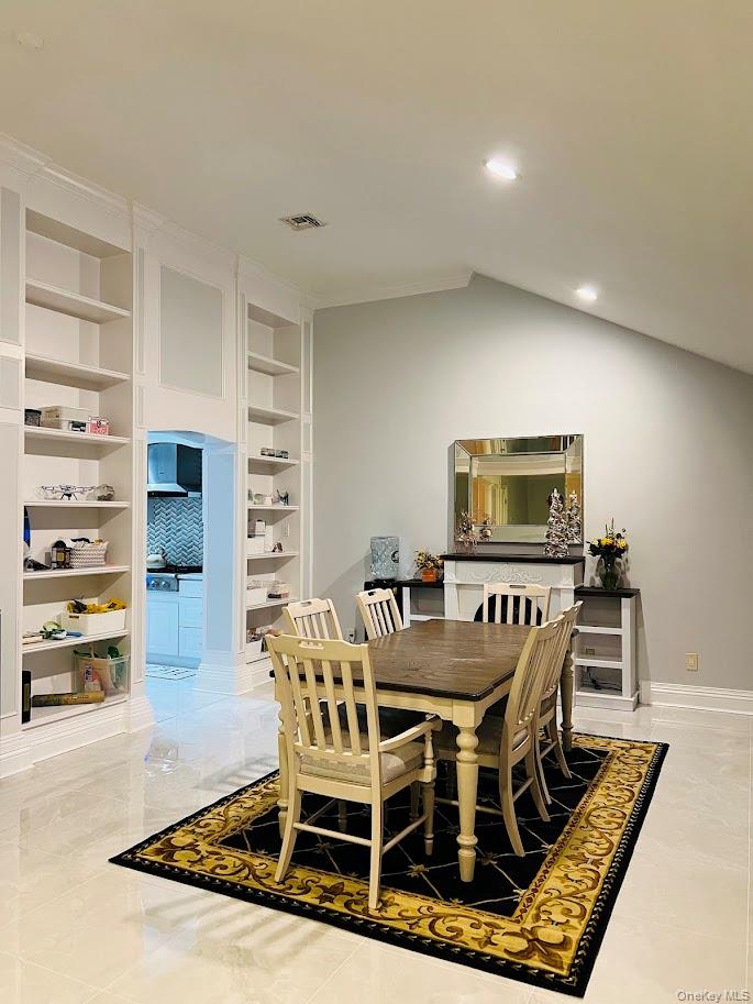 #7 photo, 18 Sherwood Lane, Roslyn Heights , NY 11577