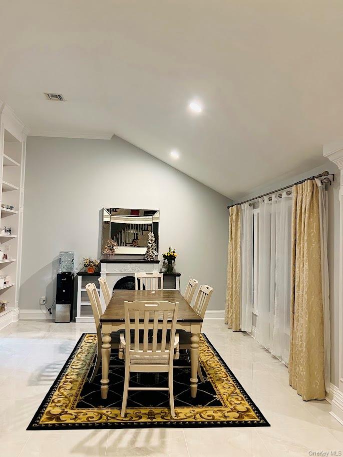 #9 photo, 18 Sherwood Lane, Roslyn Heights , NY 11577