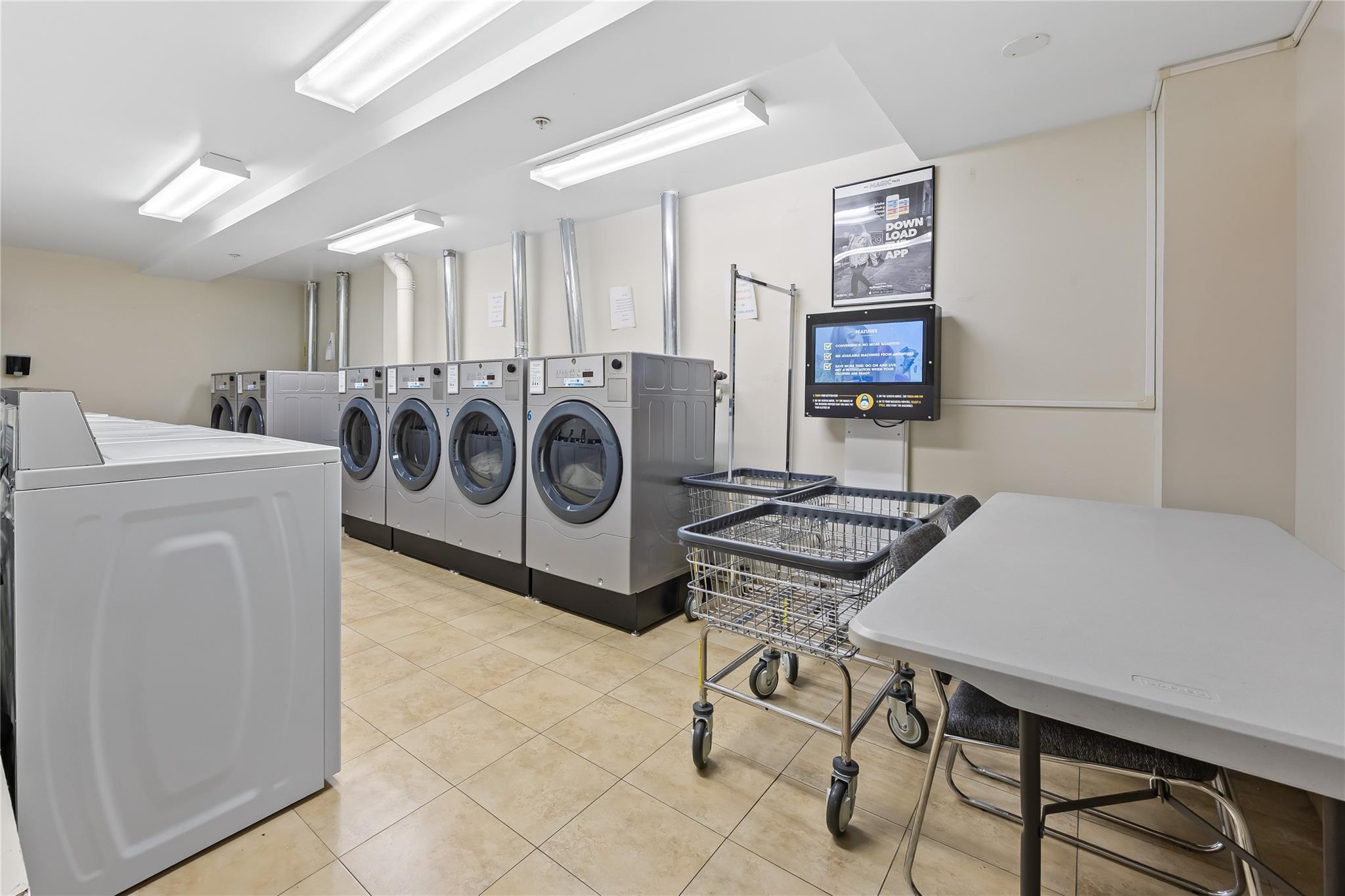 #10 photo, 64-05 Yellowstone Boulevard, クイーンズ区 Forest Hills , NY 11375