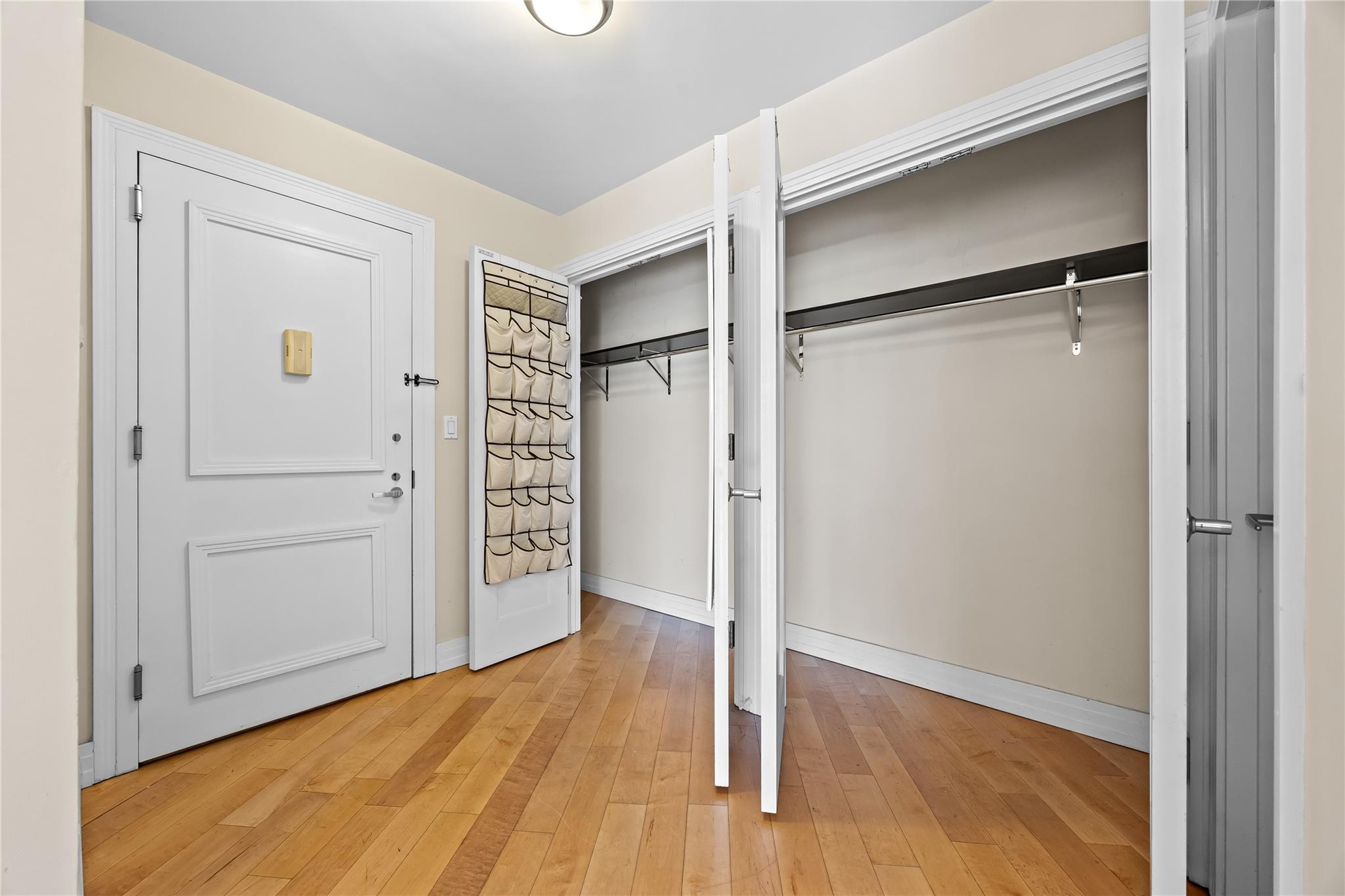 #14 photo, 64-05 Yellowstone Boulevard, クイーンズ区 Forest Hills , NY 11375