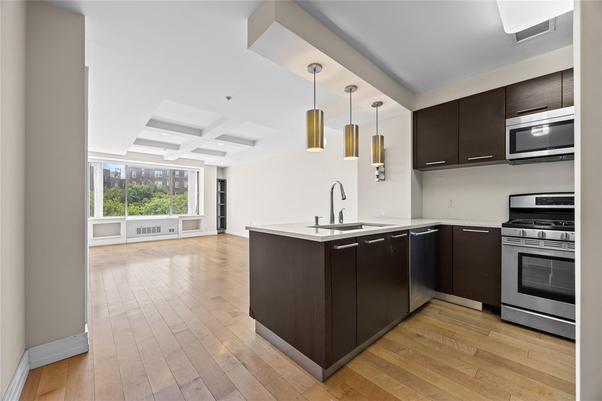 #17 photo, 64-05 Yellowstone Boulevard, クイーンズ区 Forest Hills , NY 11375