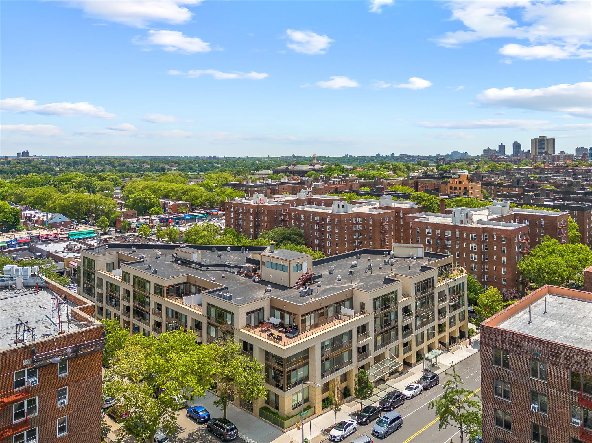 #3 photo, 64-05 Yellowstone Boulevard, クイーンズ区 Forest Hills , NY 11375