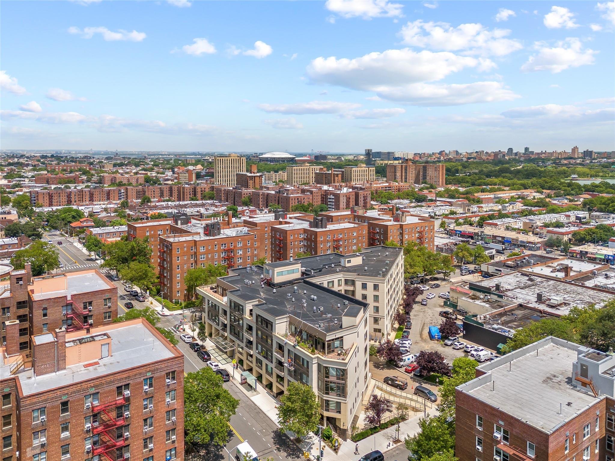 #4 photo, 64-05 Yellowstone Boulevard, クイーンズ区 Forest Hills , NY 11375