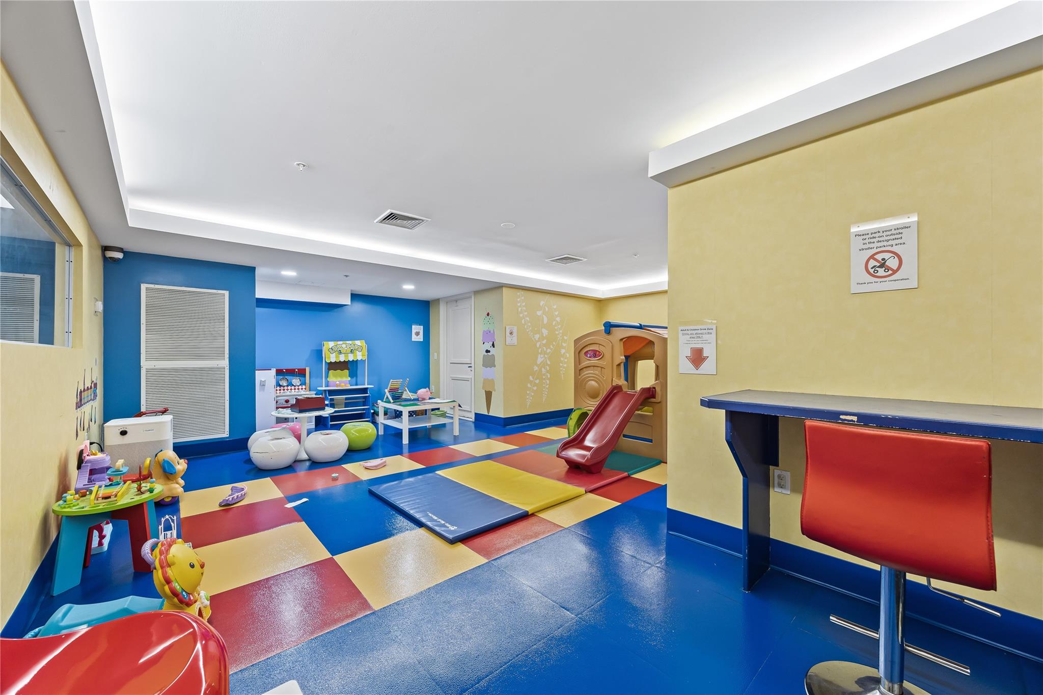 #9 photo, 64-05 Yellowstone Boulevard, クイーンズ区 Forest Hills , NY 11375