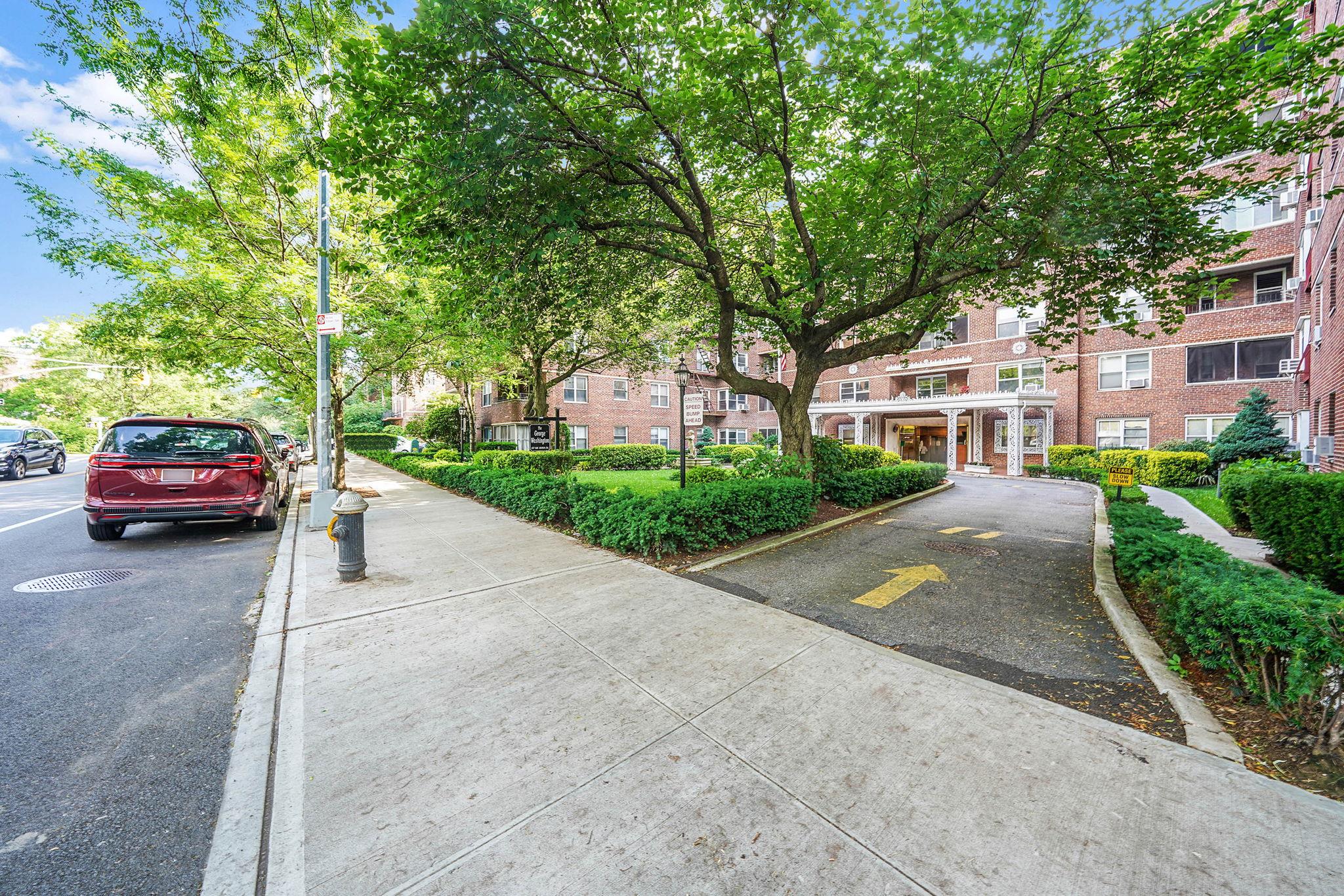 #3 photo, 67-66 108th Street, クイーンズ区 Forest Hills , NY 11375