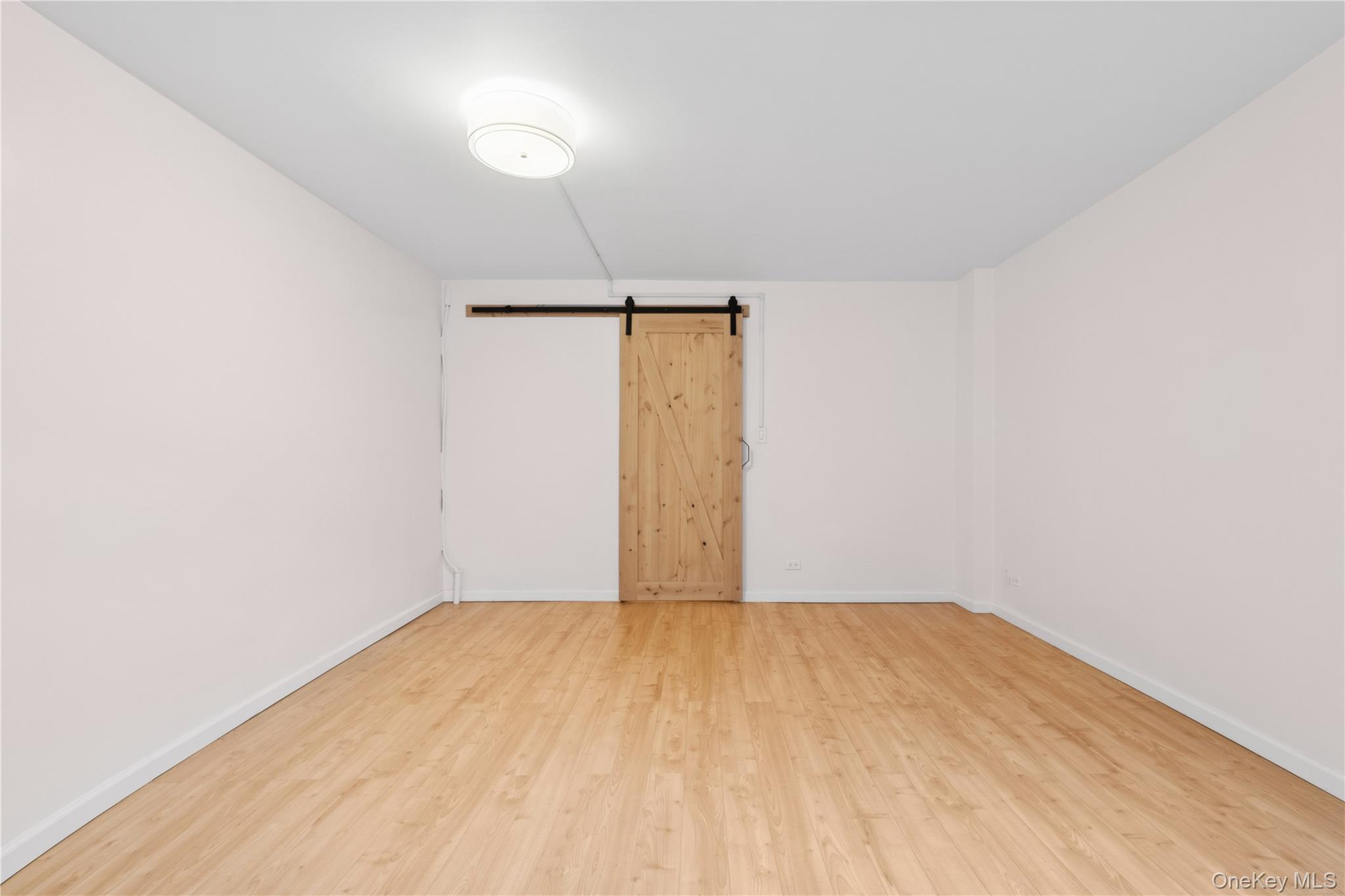 #9 photo, 102-30 66th Road, クイーンズ区 Forest Hills , NY 11375