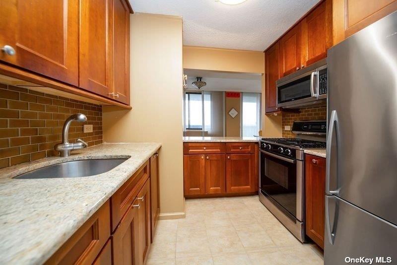 #4 photo, 2 Bay Club Drive, クイーンズ区 Bayside , NY 11360